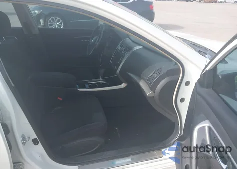 2013 Nissan Altima 2.5 Sv z USA, uszkodzony, nr VIN 1N4AL3AP8DN496446